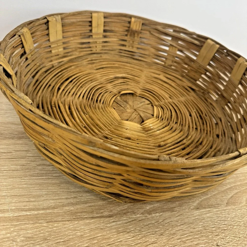 Handmade round woven
